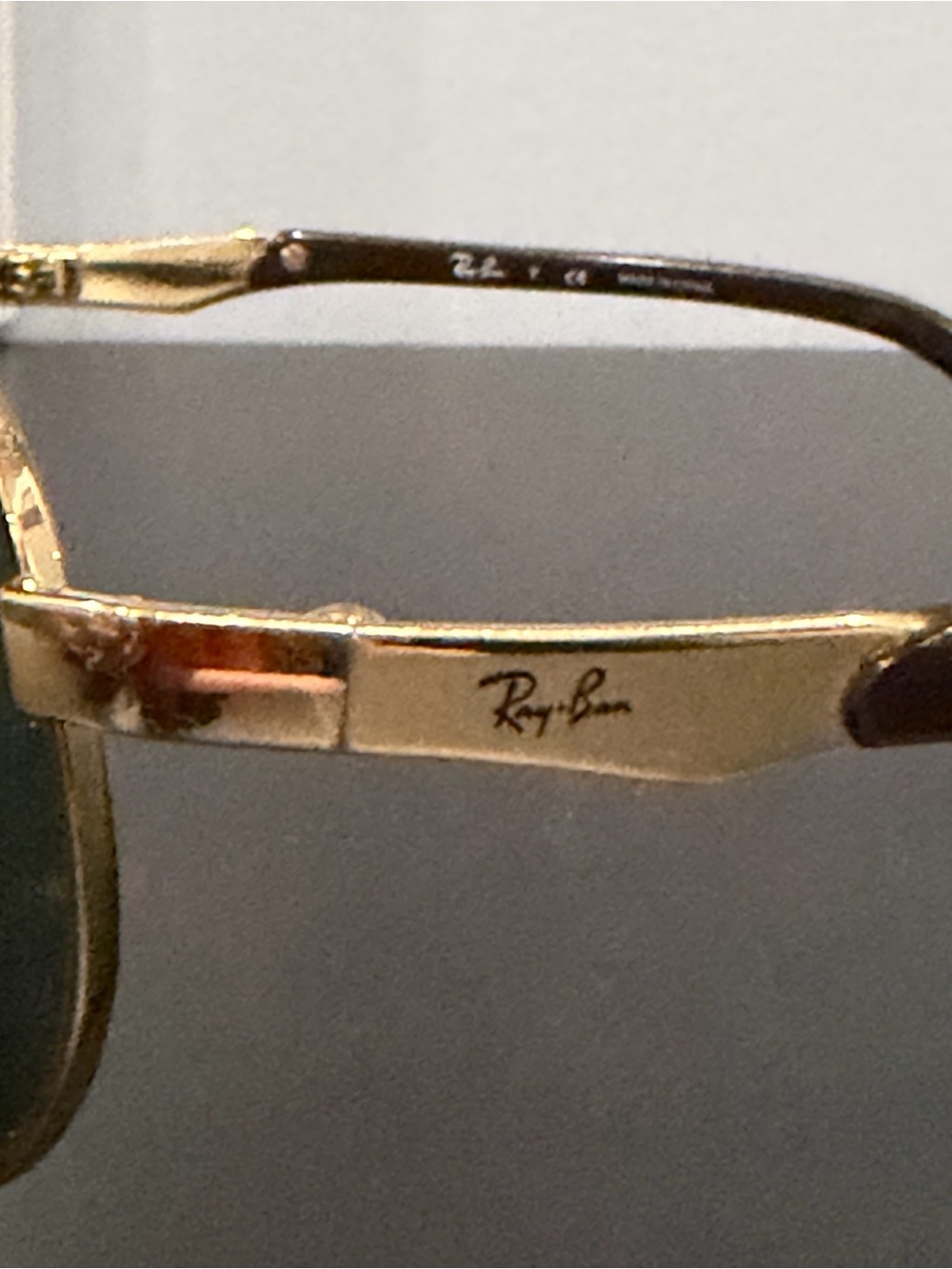 Ray-Ban Gold Aviator Sunglasses with Dark Lenses - Picture 5 of 8